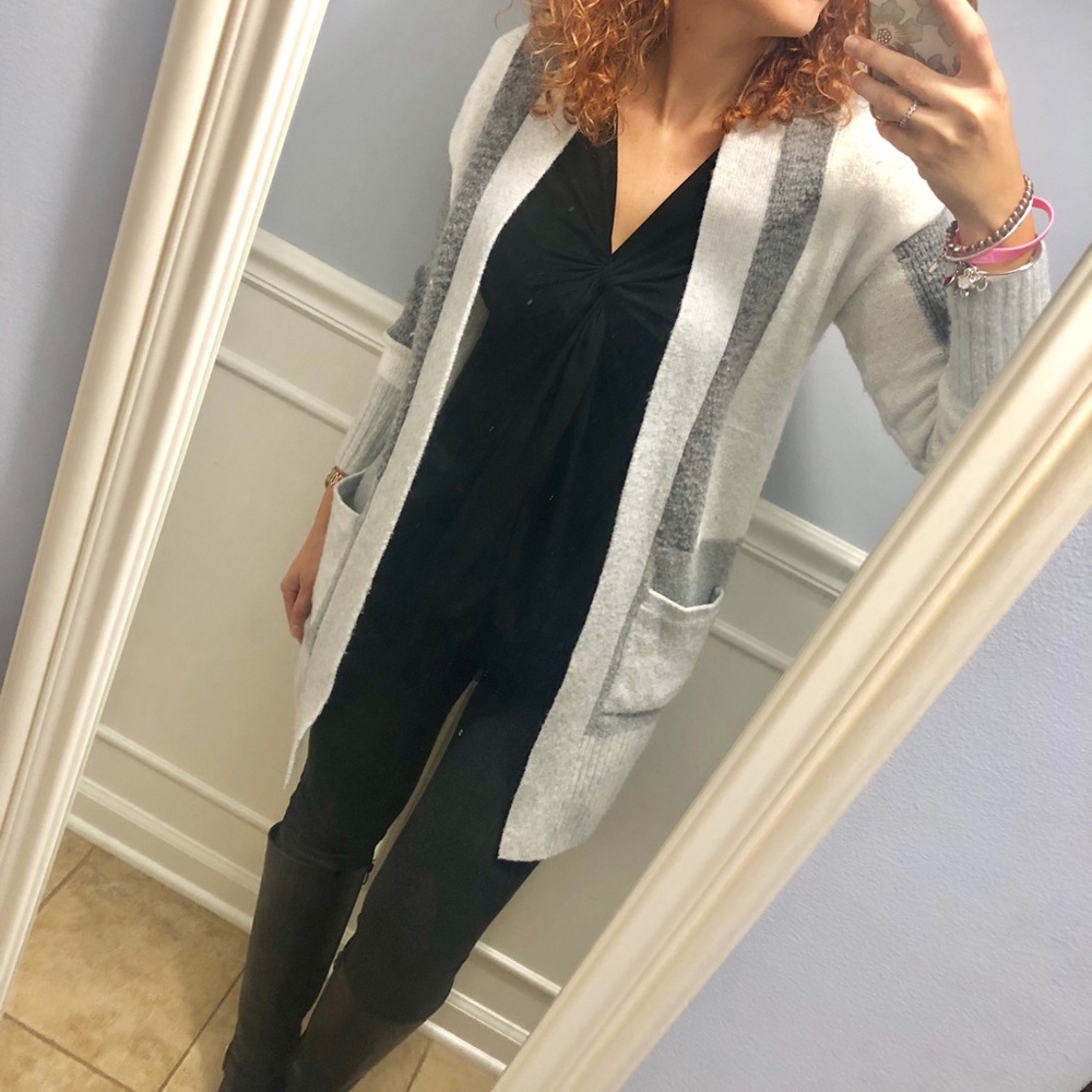 Trim color cardigan-Size XS